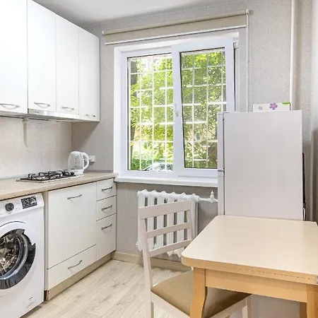 Cozy Flat, Langeron Beach, Shevchenko Park Апартаменти